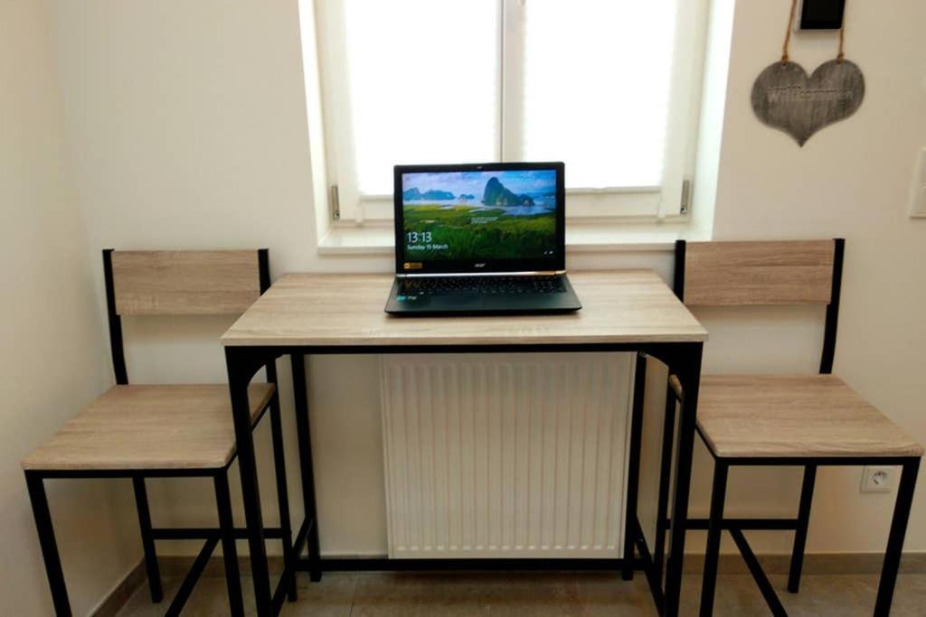 Pearl Studio Apart - King Bed - Netflix - Projector - Fast Wi-Fi Trèves Extérieur photo